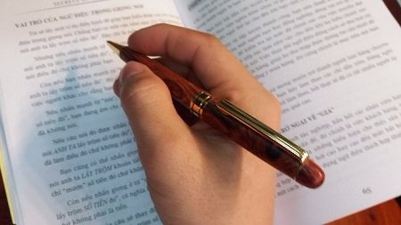 Bài văn Thuyết minh về cây bút bi